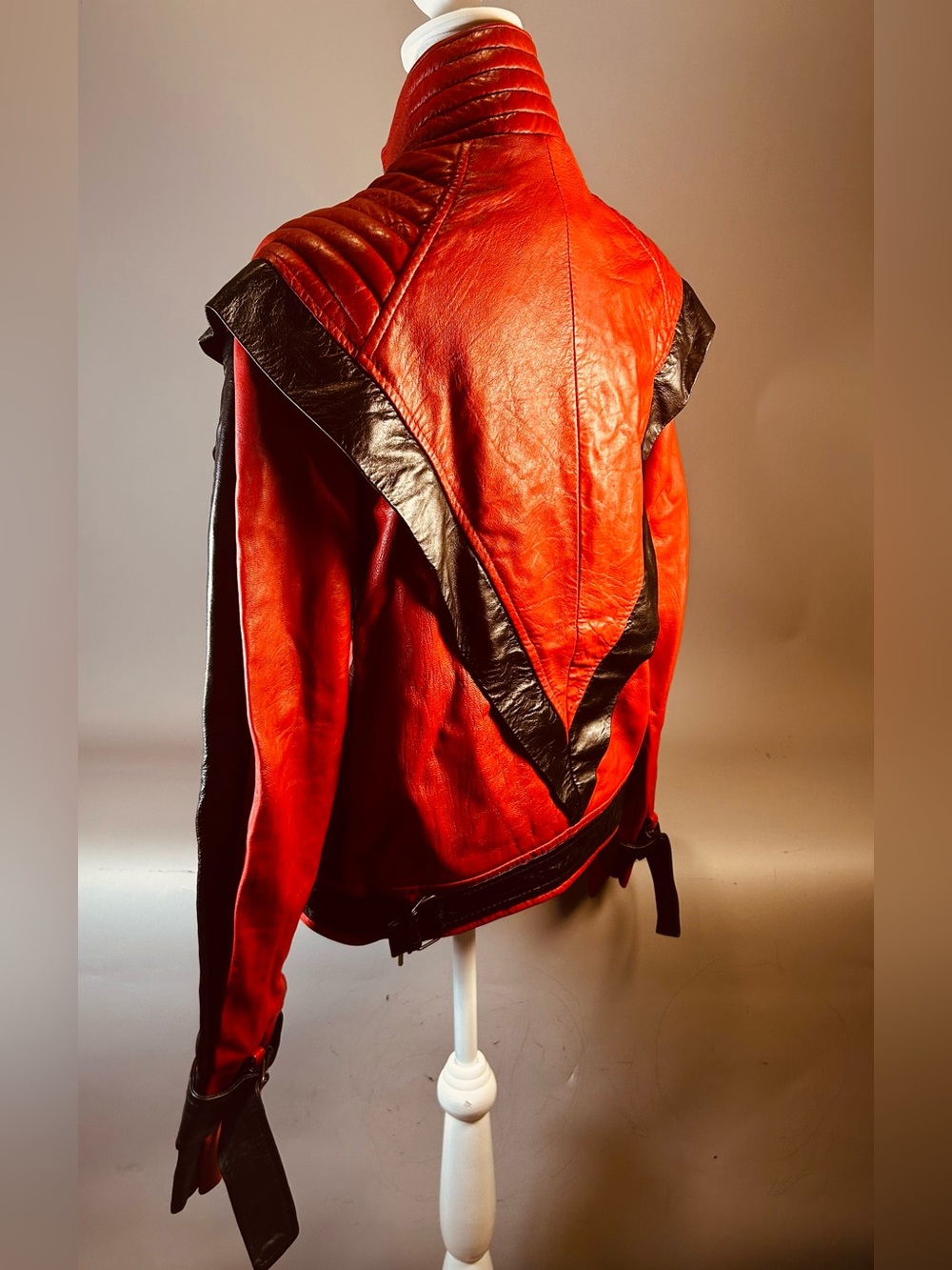 10+ Rare Lambskin CelebsWear Michael Jackson Thriller Jacket 2011-2012 XS - Picture 6 of 17